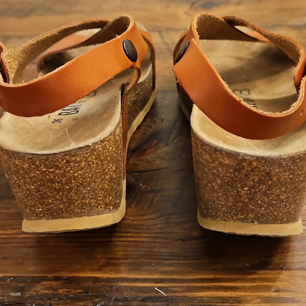 BAYTON LEATHER WEDGE SANDALS